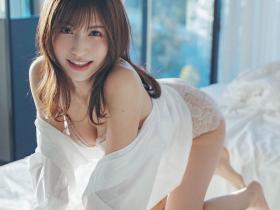 新一代纤体女神!色气老师「樱空桃」用无重力G乳抚慰我…