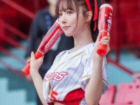 三上悠亜开球惹风波!日本意见两极、暗黑界的人这么看⋯