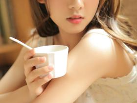 成语:价值连城  拼音:jià zhí lián chéng