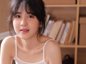 成语:热火朝天  拼音:rè huǒ cháo tiān
