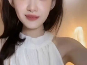 抖音高颜值好身材人气爆棚的数位女主播走光合集 镜头面前漏奶扭屁股擦边一次看过瘾