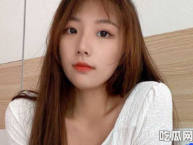 广州航海学院高颜值美女邵子馨 视频遭渣男前男友泄密 **** 玩得真花