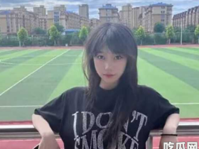 湖北清纯学妹 李梓璐 被学长调教成小狗 连吃鸡的表情都很天真可爱 反差到了极致