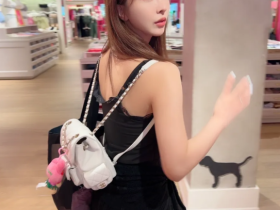 “三上老师”直播首秀?:榜一大哥怒刷 吃瓜群众 “补票”