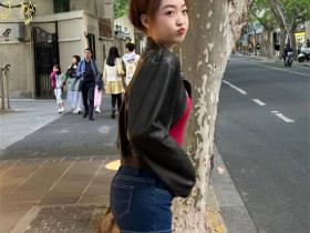 极品清纯学生妹被金主骗去旅游 白天游山玩水 晚上偷拍蜜桃臀都被撞肿了!