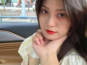成都某大学反差学生妹 人前乖巧优秀学生 人后是金主的泄欲工具极度反差