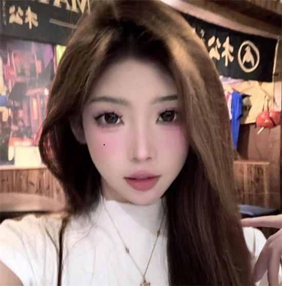 高颜值反差女主播VV星球 定制福利视图流出 展示完美身材-吃瓜网