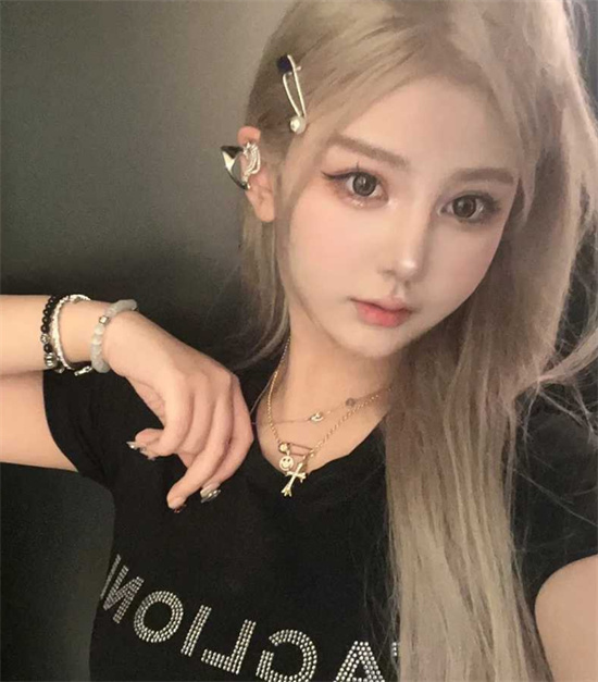 台湾约会博主SVET19 睡梦突袭希腊混血女粉Venus 五次累瘫昏睡被疯狂输出-吃瓜网
