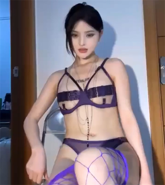 抖音百万网红兰兰小可爱 诱惑视频流出 各种颜色丝袜诱惑 黑森林清晰可见-吃瓜网