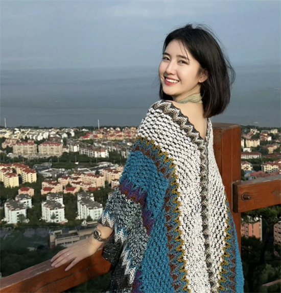 武汉某大学辅导员 曾在花椒与金主聊天被曝光 视频完美露脸露点-吃瓜网