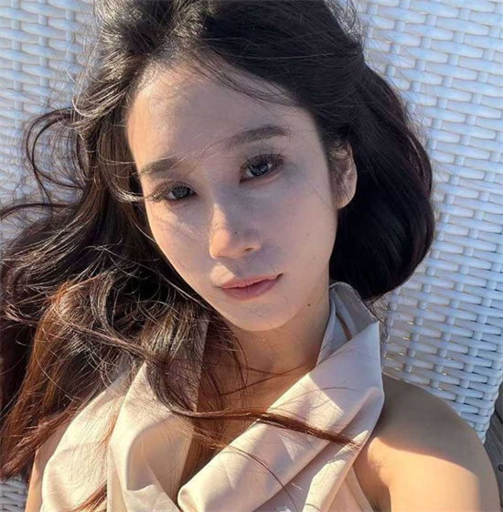 真实PUA实习空姐 全程完美露脸 绝对反差照最新流出-吃瓜网