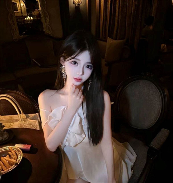 长腿高颜值女神私拍流出 蜂腰巨乳的极品身材被金主疯狂打桩-吃瓜网