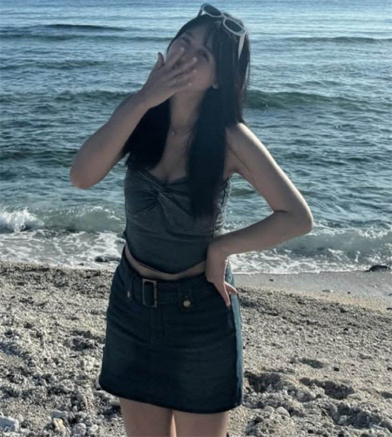 极品高颜值小网美靖昀 私密视频流出 甜美少女翘臀长腿尽显风骚魅力-吃瓜网