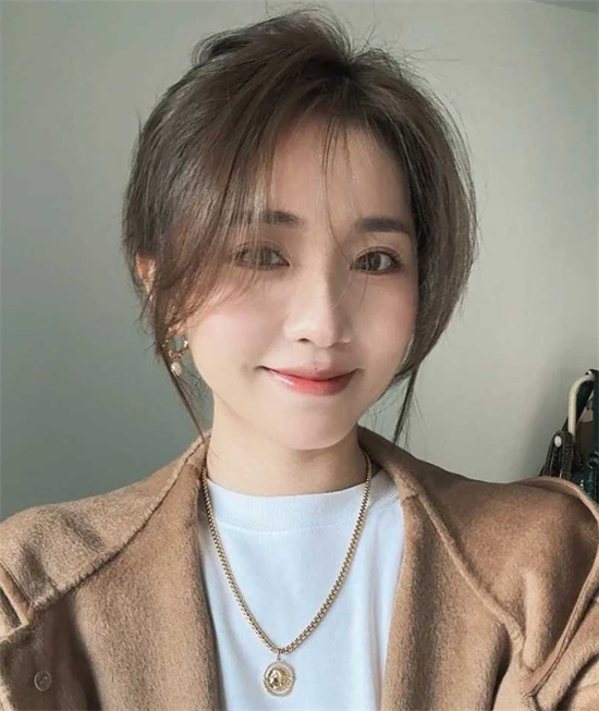 成都渣女出轨被男友当街爆光 爱恋5年女友竟是欲女 出轨视频流出-吃瓜网