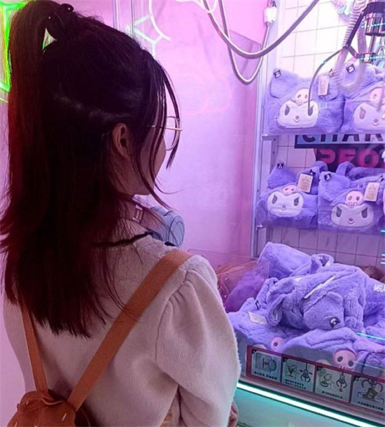 广西柳州卖水阿表 约会多位学生嫩妹在网上疯狂炫耀 视频聊天记录曝光-吃瓜网