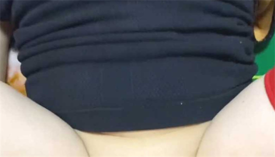 清纯幼教老师出轨视频流出 脱下内裤丝袜露出极品翘臀 蜜水狂流！-吃瓜网