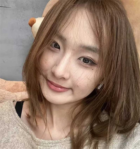 南昌极致反差妹 约会出轨被男友曝光 酒店激战爽到失控尖叫翻白眼-吃瓜网