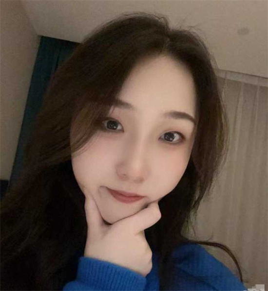 西安顶级瑜伽妹勾引男人约会 开档黑丝化身榨汁机 玩的是真花-吃瓜网