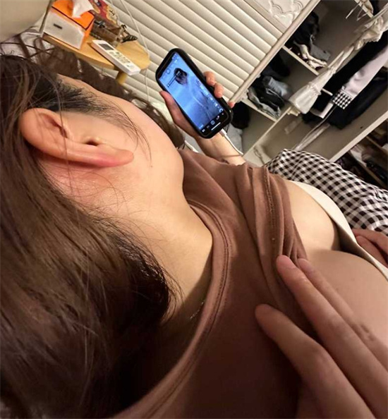 御岩煌卖茶妹为达业绩认金主做干爹 自愿当性玩具 手机大量偷情视频被曝出 ！-吃瓜网