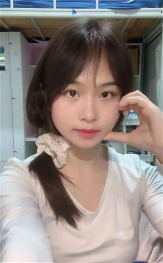 云南某大学研一女生 私密视频曝光 撅翘臀被后入输出高潮迭起 魅魔纹身骚劲爆棚！-吃瓜网