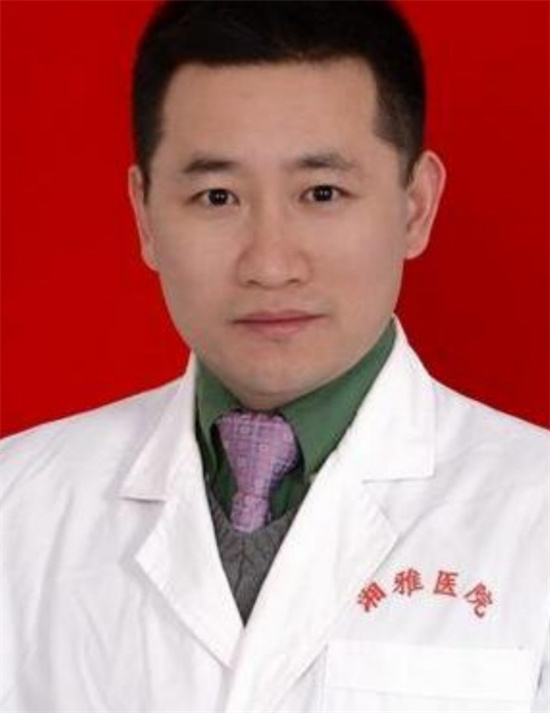 全网热瓜！湖南省人民医院副院长 祖雄兵与眼科主任曾琦 出轨现场视频曝光！-吃瓜网