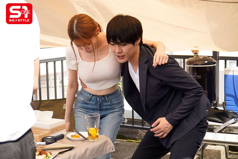 会社バーベキューであれよあれよと社員全チ●ポに股を開いちゃう…お酒で激チョロOL（しかも既婚者） 笹倉彩 3