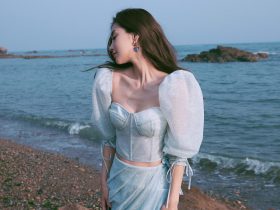 美女脱了内裤让男人桶屁股
