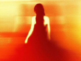 杨默依个人音乐企划第二篇章《带我回家》上线