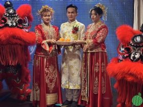 马来西亚男尽享齐人之福,酒店挽手娶两妻相热传