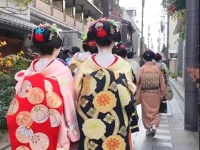 艺妓遭“撕破和服”衣领塞烟头,京都祇园拟禁游客入私人小巷