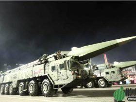 朝鲜成功试射新型高超音速弹道导弹 金正恩现场指导试射