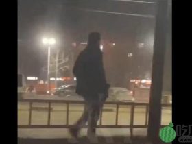 疑恐怖分子手持AK47走在莫斯科街头 已造成超60人死亡