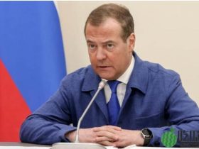 梅德韦杰夫称要血债血偿 包括犯下这种罪行的国家的官员