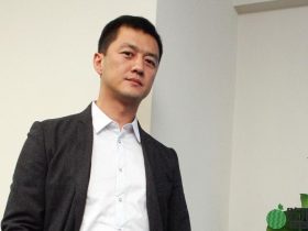 王菲前夫李亚鹏,4千万巨债未还完,再遭控“欠薪10月”