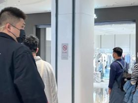 前TVB女星猛料老公逛内地超市撞样“大妈”?打扮完美融入蔬果摊