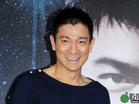 刘德华拍吻戏“太激烈”撞碎对手演员门牙,影帝曝女方身份