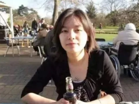 张京的吃瓜黑料17岁拒绝清华北大，21岁成女神翻译官，中美对话16分钟翻译火出圈