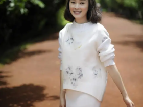 吴越吃瓜黑料30岁的时候渴望婚姻,50岁的她现在状况如何?