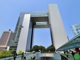 23条立法｜《彭博》称香港立法后将禁FB、Youtube，港府强烈谴责：假新闻图误导国际社会及市民