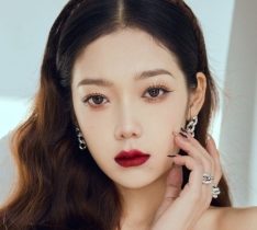 明星档案:希林娜依·高个人资料