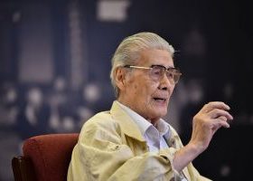 明星档案:蓝天野个人资料