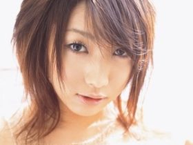 女优档案：岩佐めい个人资料