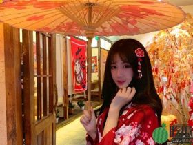 杨清柠用勺子捅别人挖处 被啪到腿软怎么回事