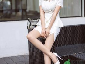 秀人杨晨晨Yome清爽上衣秀丰满撩人