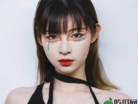 网红痞幼拍变装秀,紧身裙高开叉秀出大长腿