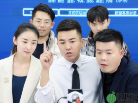 网红白小白拉团队抖音直播,人气突破10w+