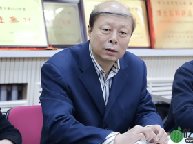 55岁女子凌晨坠亡,当年网红校长辛宝忠被捕