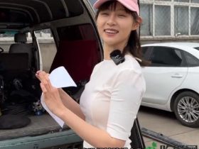 网红痞幼演电影女主角,穿露腰装大秀美腿
